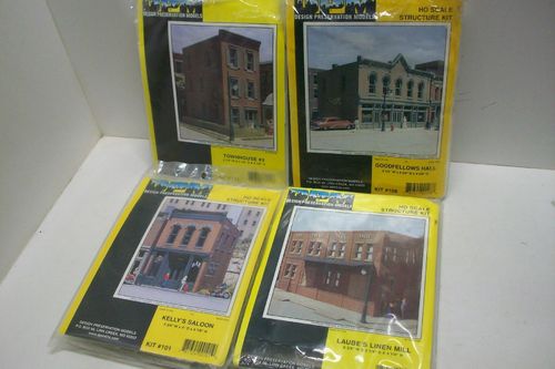 OCASION - HO DPM KITS / LOTE "DPM" 4 kits de edificios urbanos, en plastico.